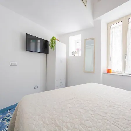 Yourhome - Lorena Maria House *