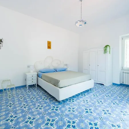 Yourhome - Lorena Maria House דירה